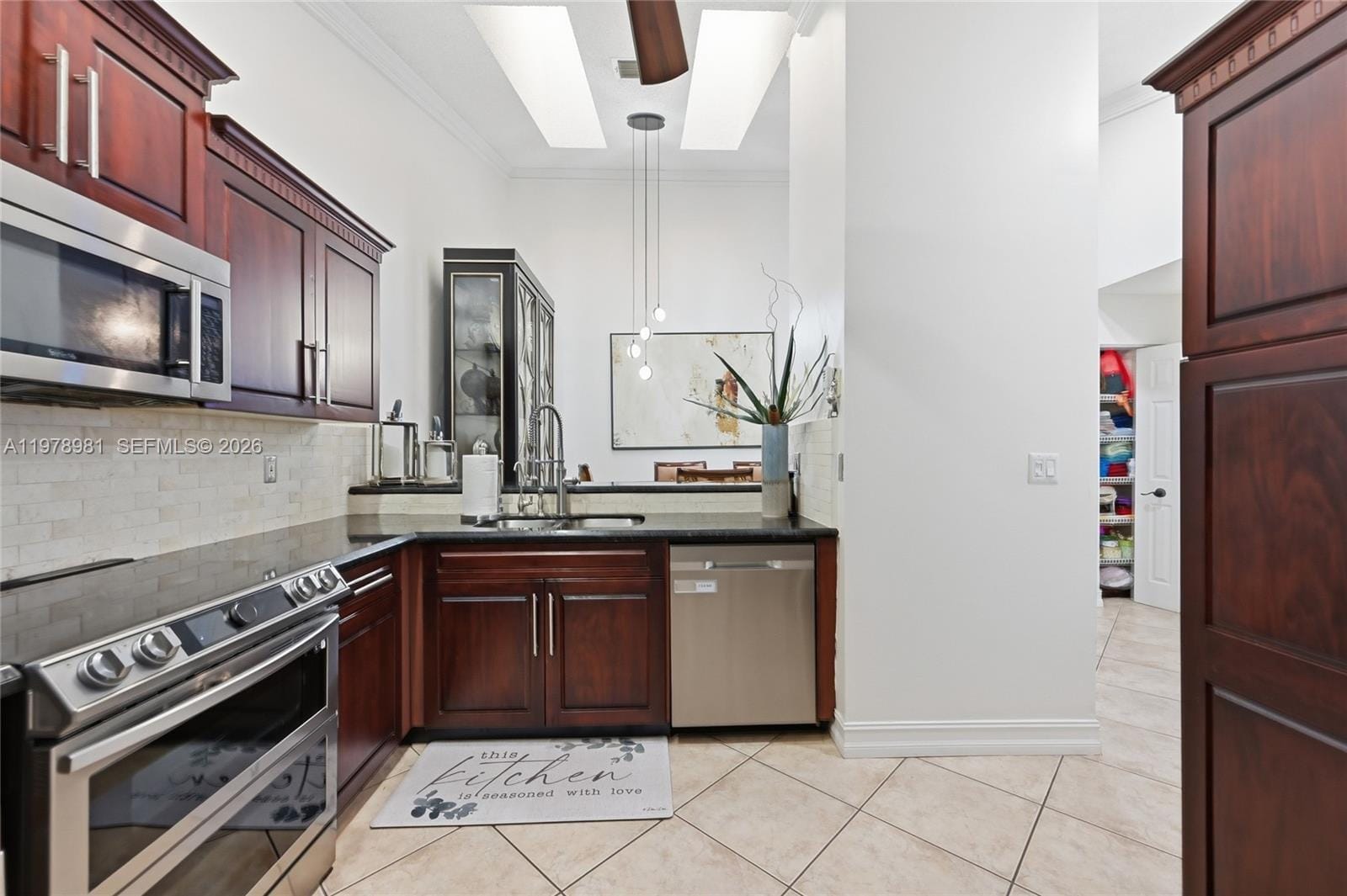 8249 NW 70th Street — photo 10
