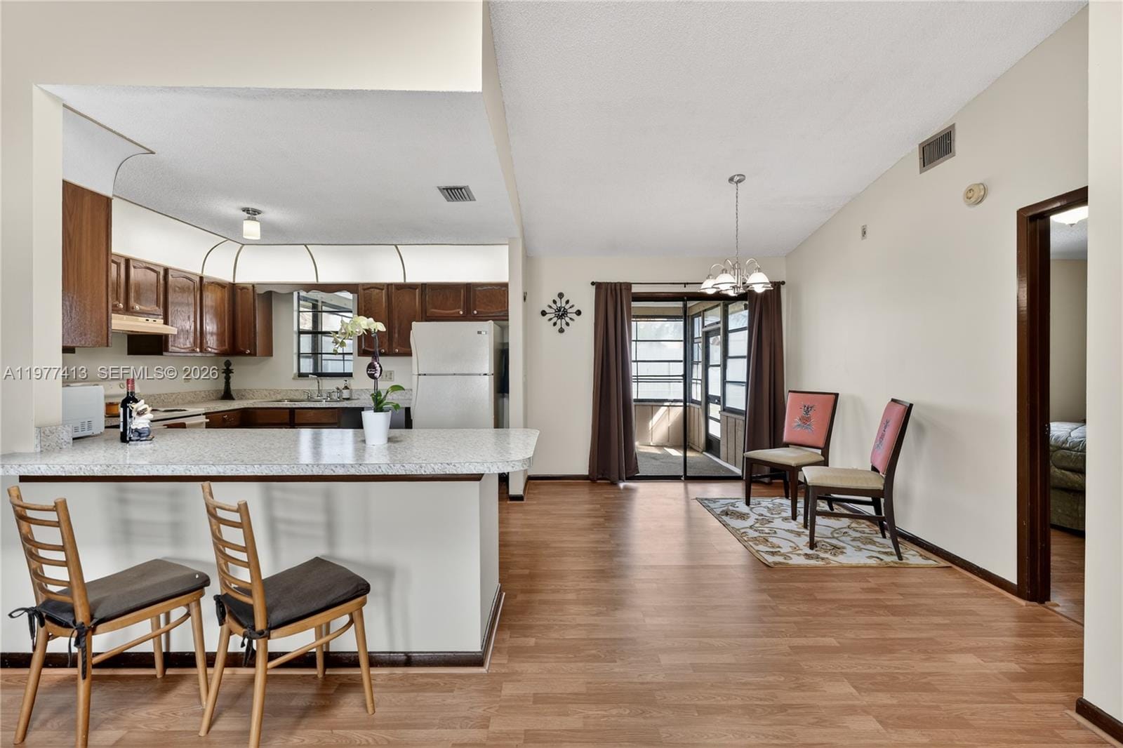 281 NE Greenbrier Avenue — photo 4