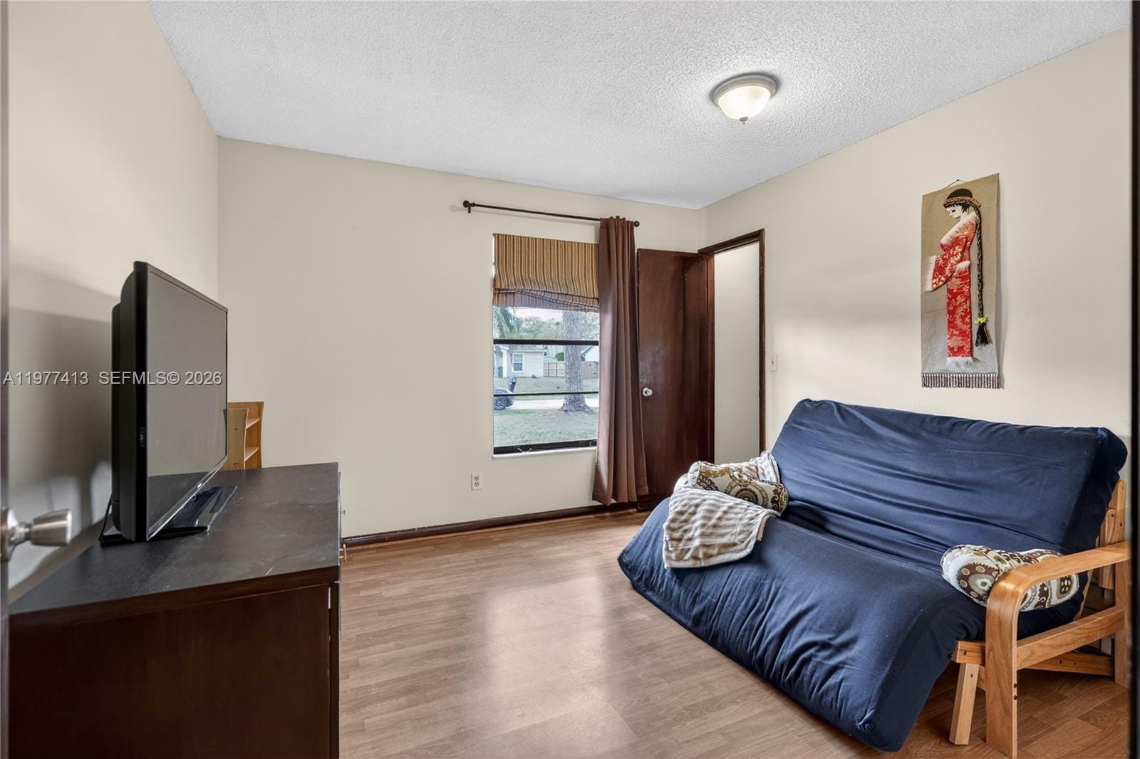 281 NE Greenbrier Avenue — photo 9