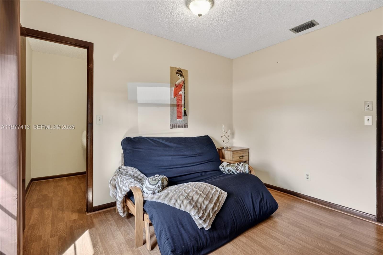 281 NE Greenbrier Avenue — photo 10