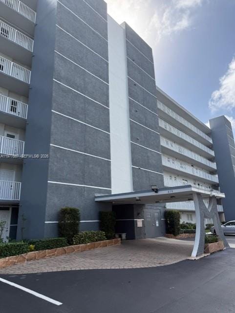 619 NE 14th Avenue 303, Hallandale Beach, FL 33009 photo 2