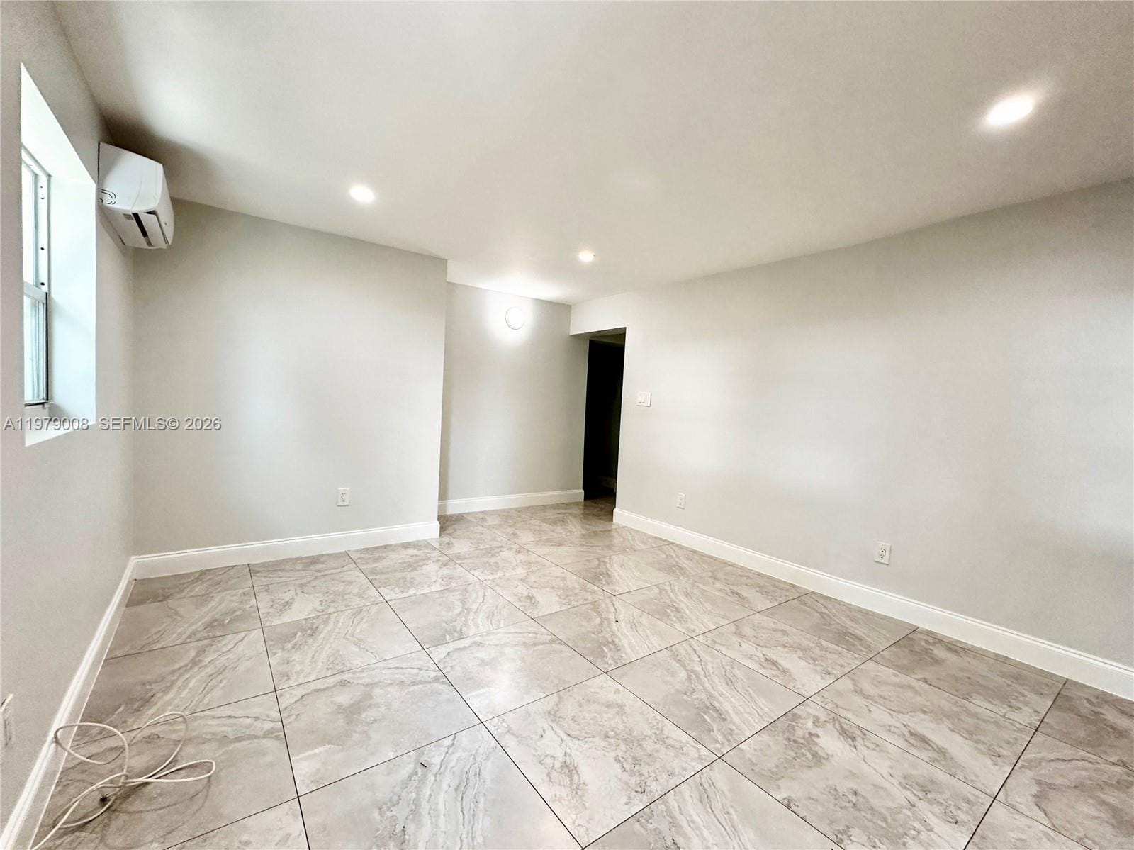 1279 NE 40th Place 3 — photo 9