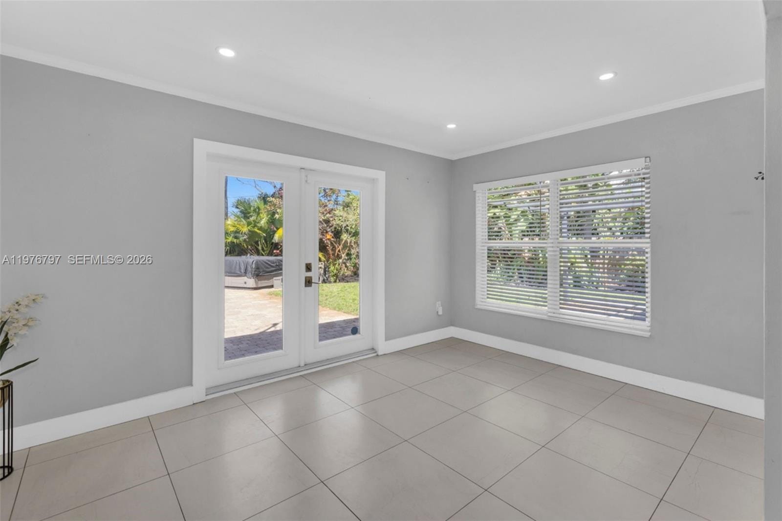 1577 NE 48th Court, Oakland Park, FL 33334 photo 16