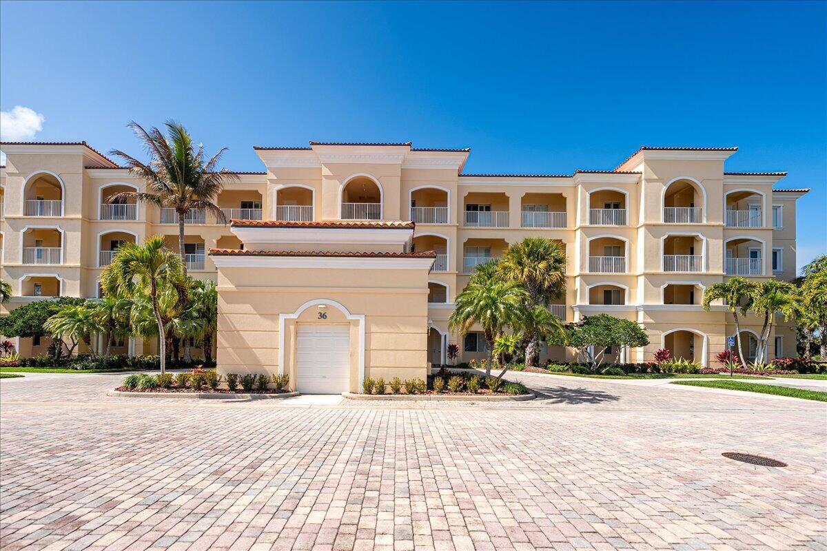 36 Harbour Isle Drive W 106, Fort Pierce, FL 34949, Fort Pierce