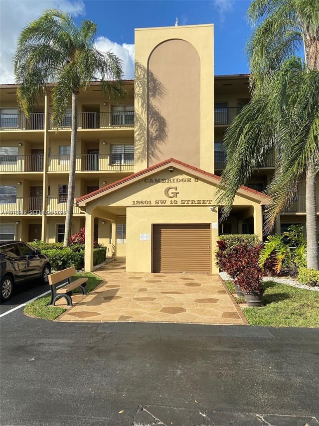 12601 SW 13th Street 303G, Pembroke Pines, FL 33027