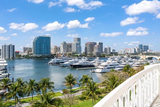 389 S Lake Drive Pha, sold in Three Eighty Nine Corp Lessee, Palm Beach, FL
