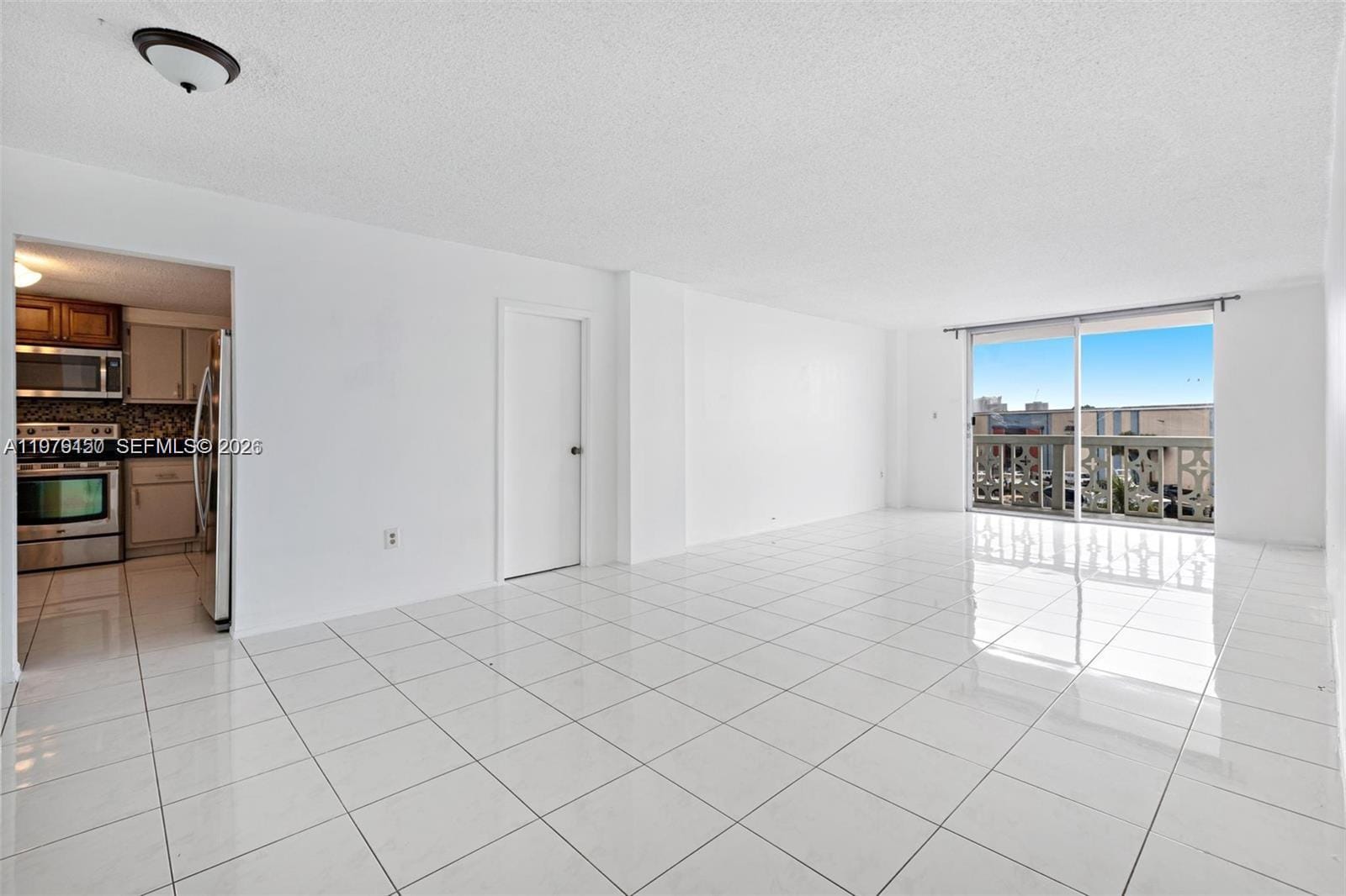 13155 Ixora Court 406, North Miami, FL 33181 photo 3