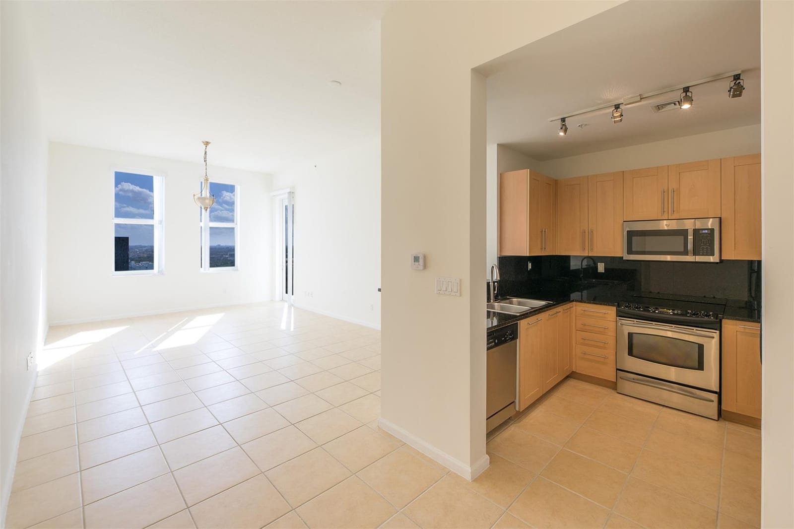 511 SE 5th Avenue 1913, Fort Lauderdale, FL 33301