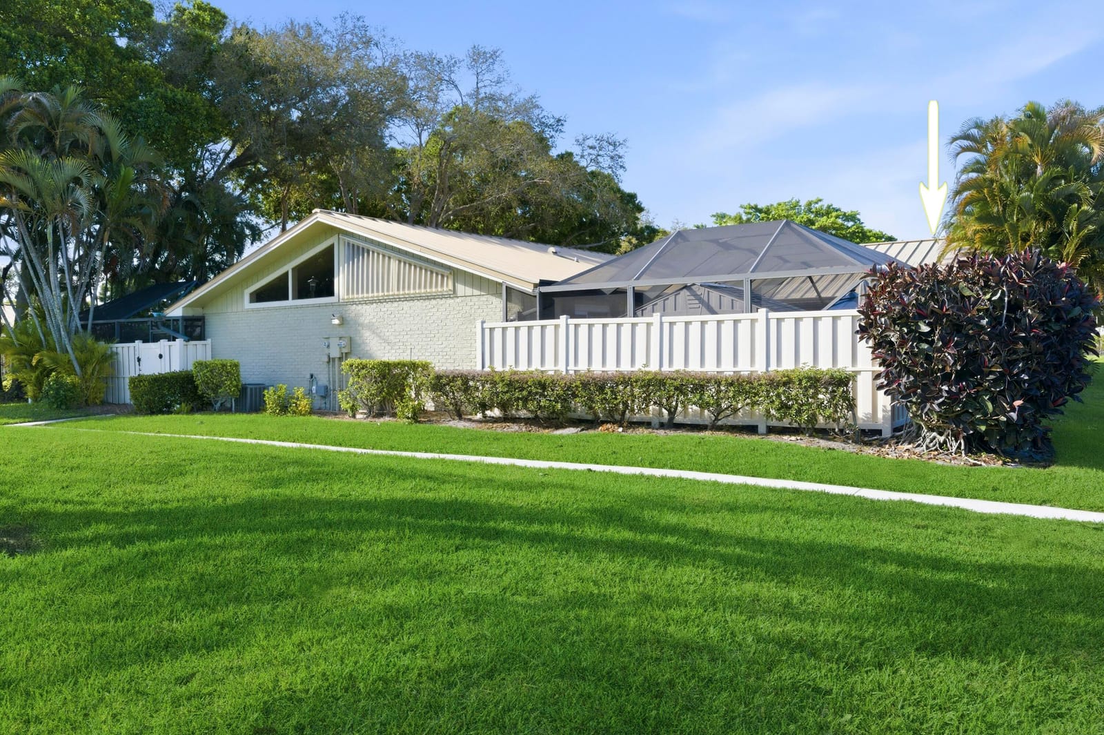 5685 Golden Eagle Circle 5685, Palm Beach Gardens, FL 33418 - photo 1 of 30