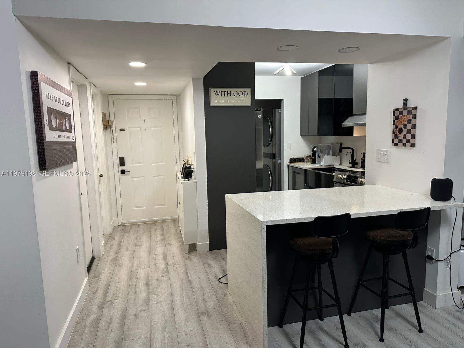 931 NE 199th Street 10222, Miami, FL 33179, Miami