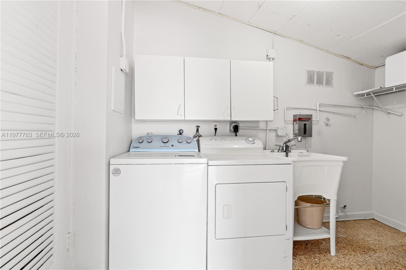 1100 W 53rd Terrace, Hialeah, FL 33012 photo 17