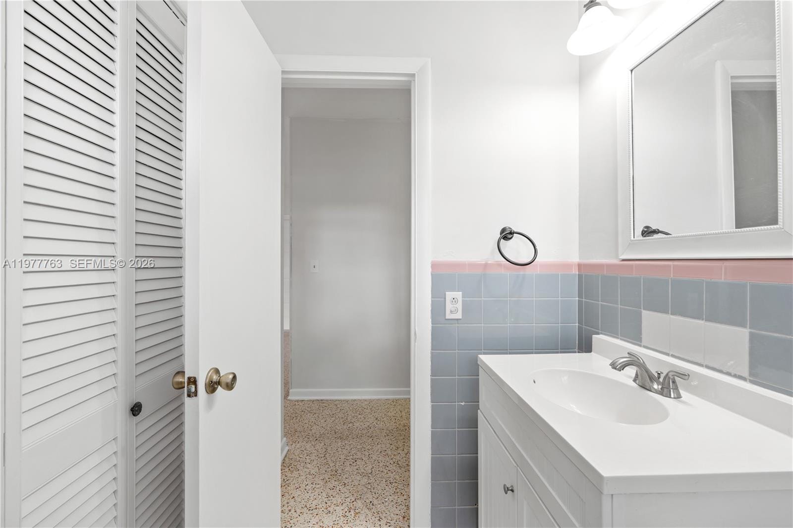 1100 W 53rd Terrace, Hialeah, FL 33012 photo 29