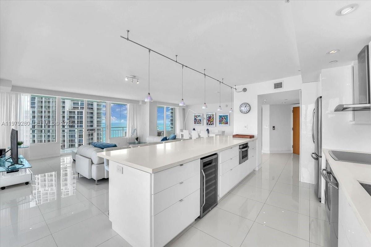 400 S Pointe Drive 1910, Miami Beach, FL 33139 photo 15