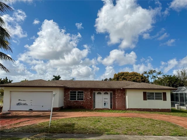 1761 SW 55th Avenue, sold in Plantation Landings, Plantation, FL