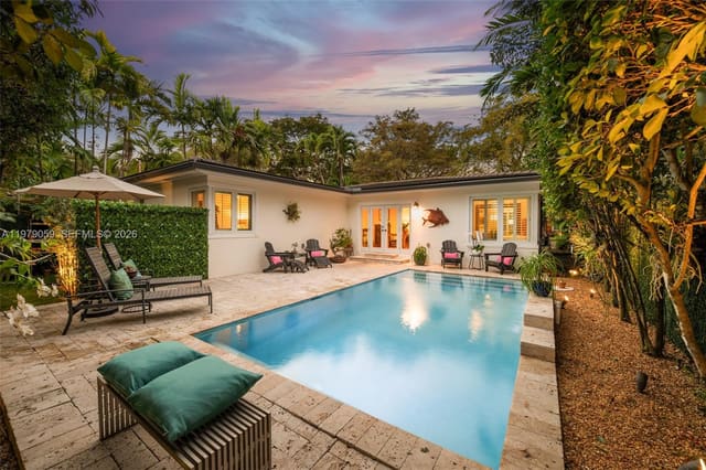424 Sansovino Avenue, sold in C Gab Riviera Sec Pt 2 Re, Coral Gables, FL