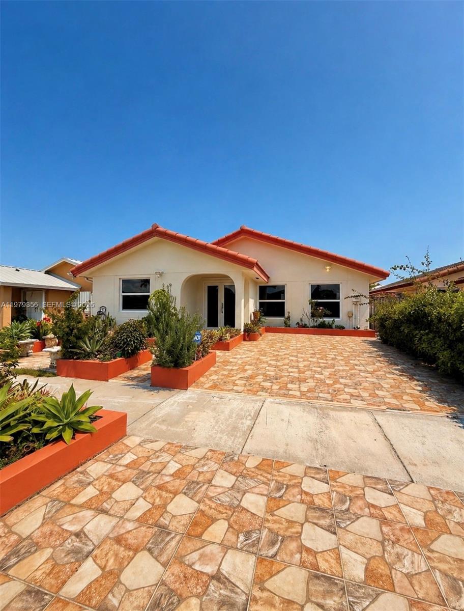 910 SW 140th Avenue, Miami, FL 33184, Miami