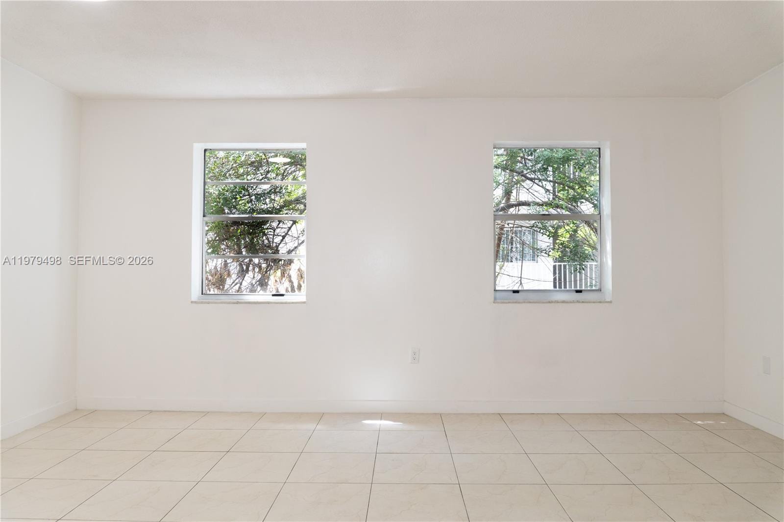 1525 NW 19th Terrace 15 — photo 2