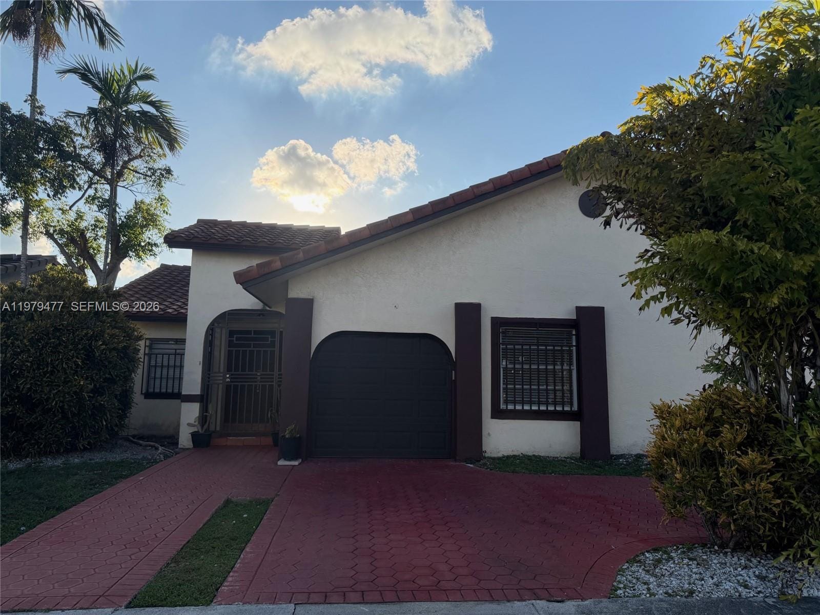 1090 NW 128th Court, Miami, FL 33182 photo 2