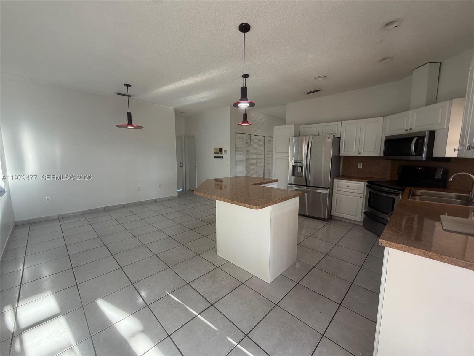 1090 NW 128th Court, Miami, FL 33182 photo 14