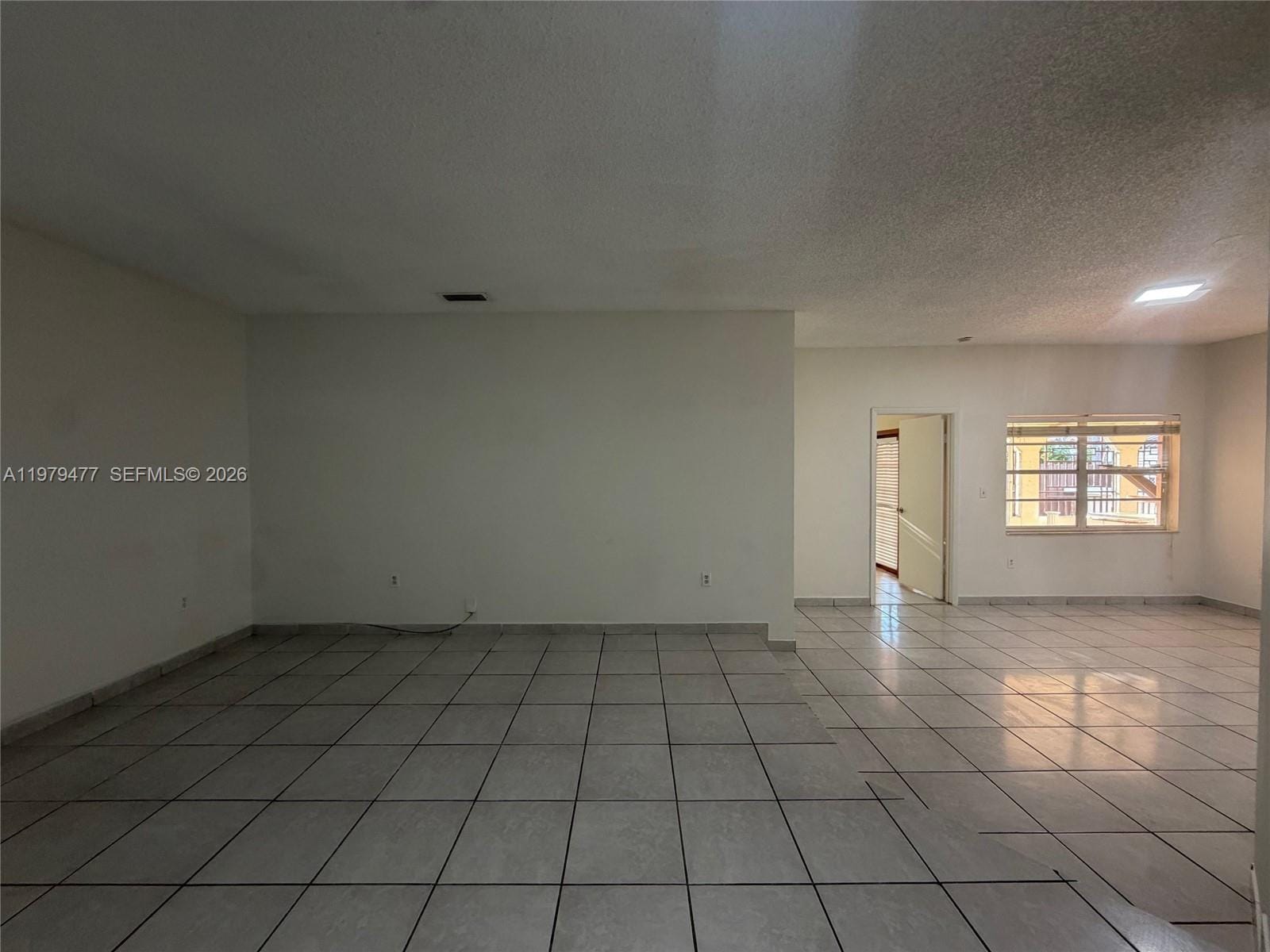 1090 NW 128th Court, Miami, FL 33182 photo 8