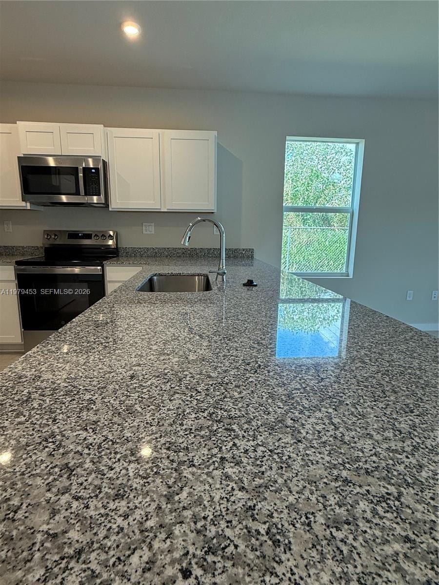 671 NW 10th Court, Florida City, FL 33034 photo 8