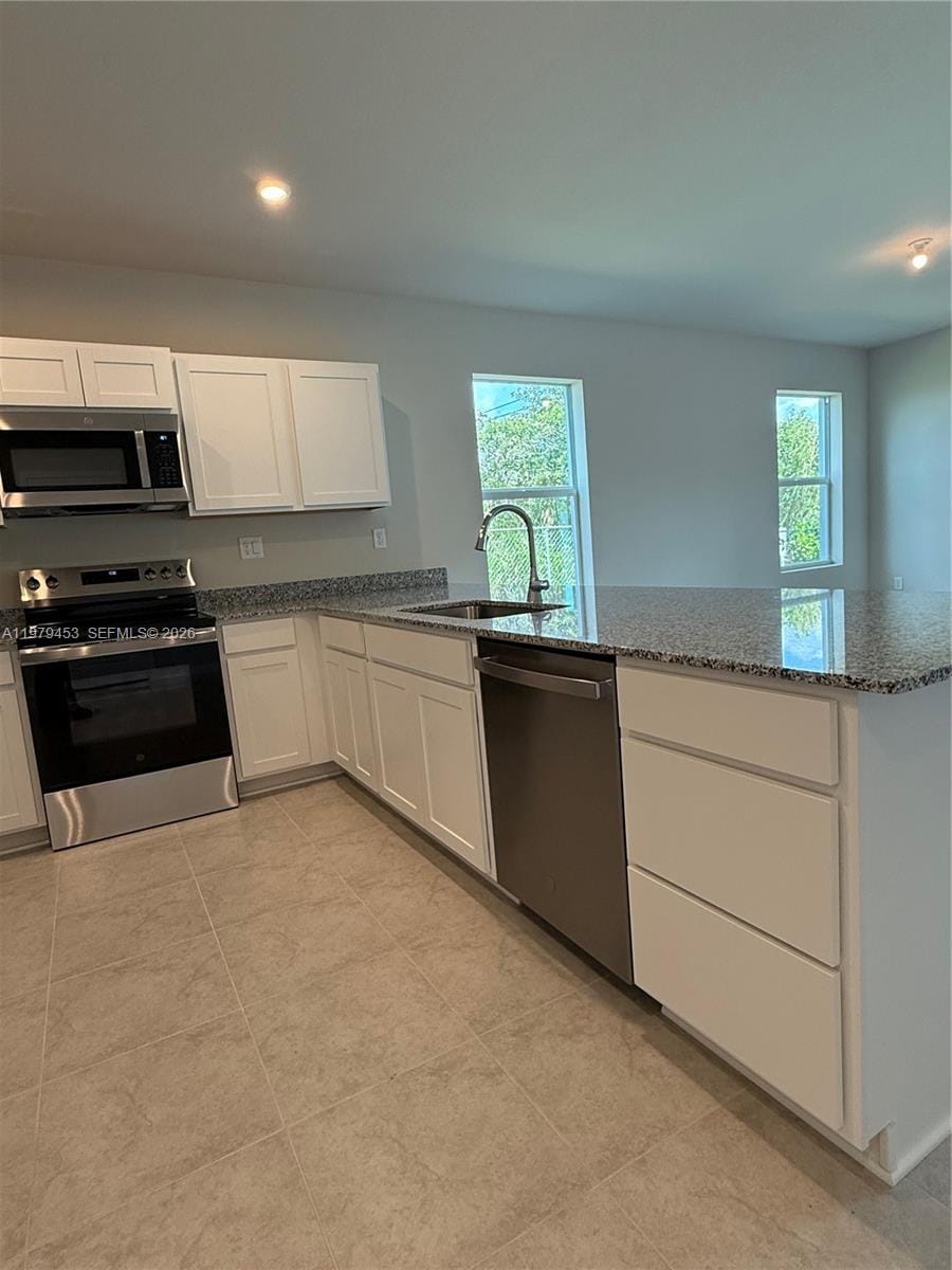 671 NW 10th Court, Florida City, FL 33034 photo 9