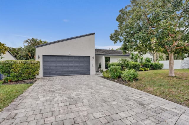 1451 NW 81st Avenue, Countrywood Estates, Coral Springs, FL