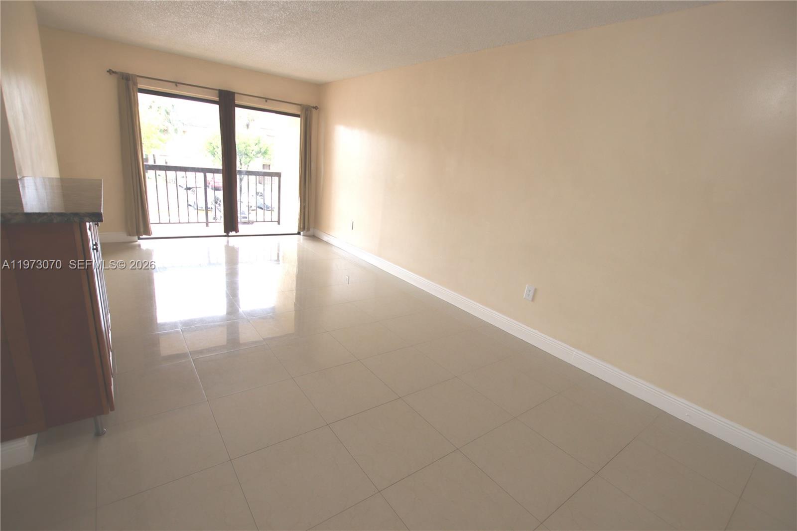 690 W Park Drive 2-204, Miami, FL 33172 photo 19
