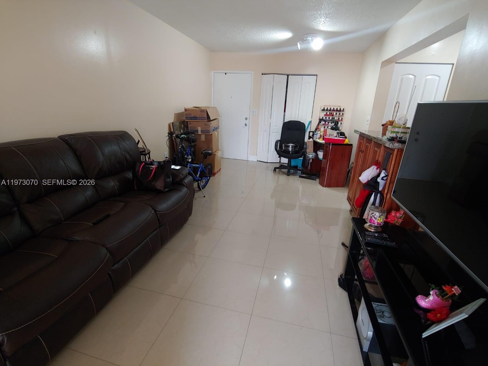 690 W Park Drive 2-204, Miami, FL 33172 photo 22