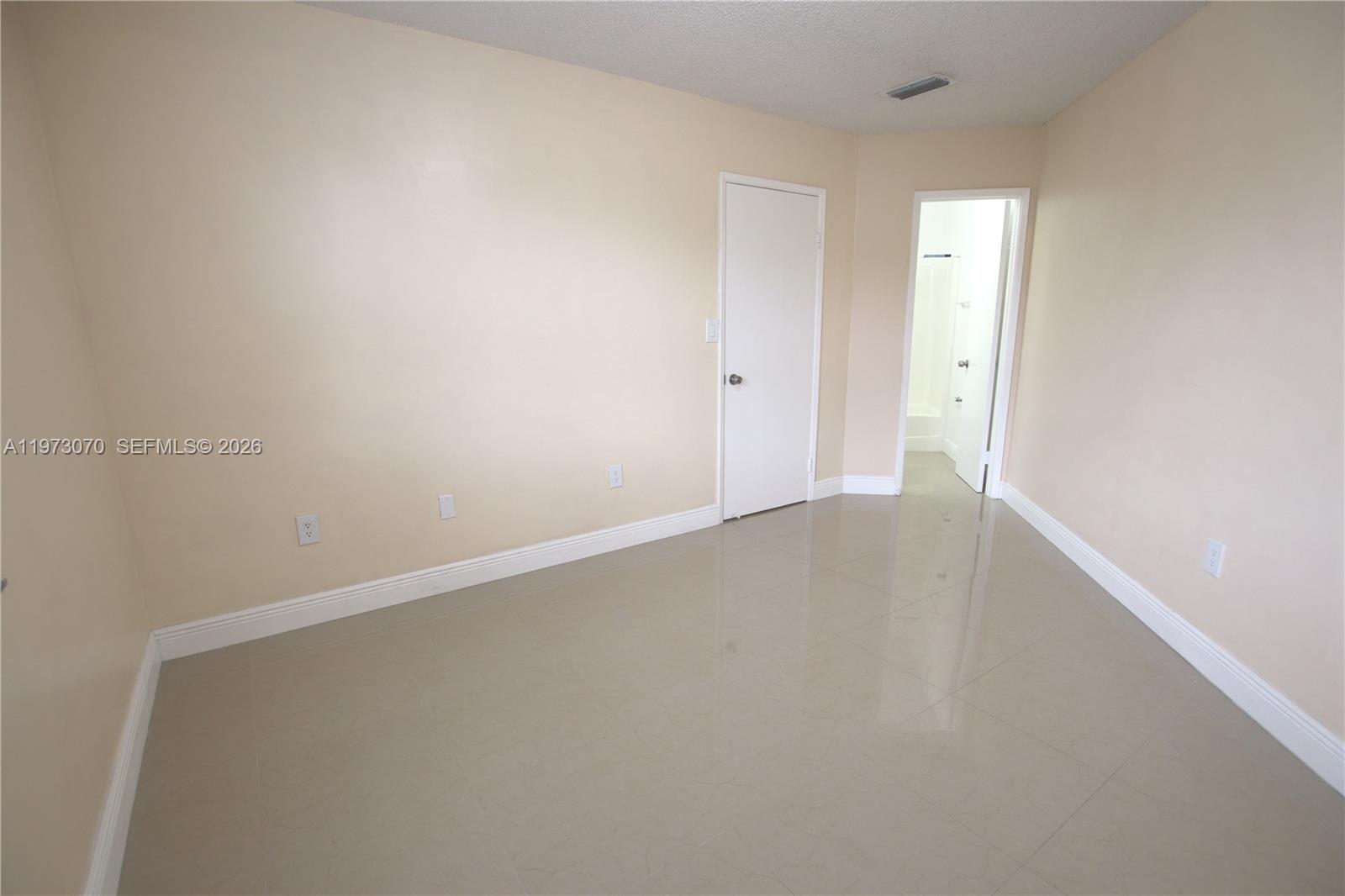 690 W Park Drive 2-204, Miami, FL 33172 photo 27