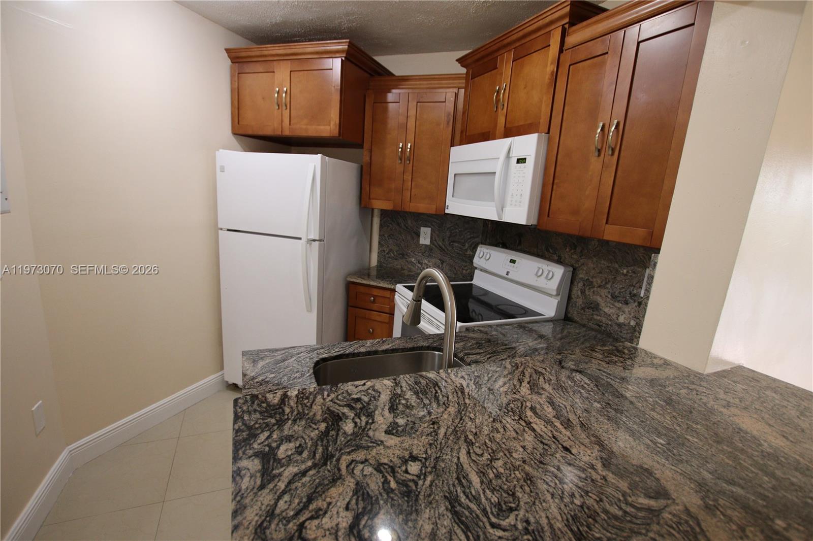 690 W Park Drive 2-204 — photo 7