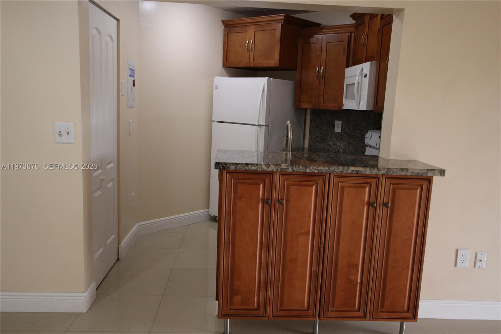 690 W Park Drive 2-204 — photo 9