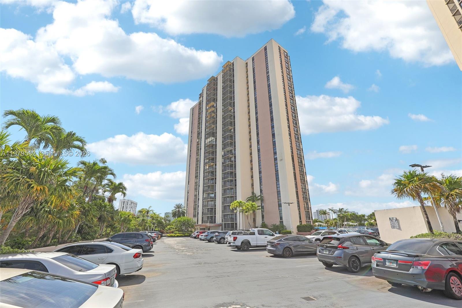 20379 W Country Club Drive 1436, Aventura, FL 33180, Aventura