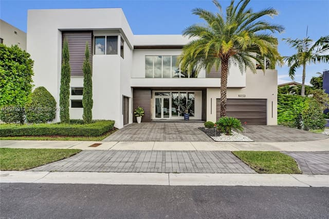 10223 NW 75th Terrace ., Doral, FL 33178