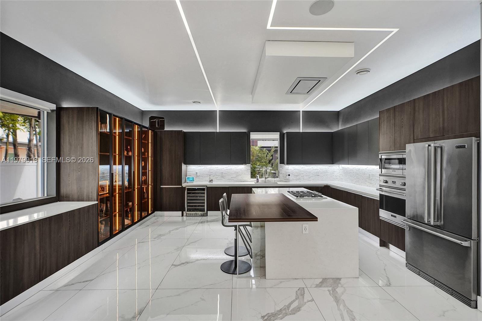 10223 NW 75th Terrace . — photo 9