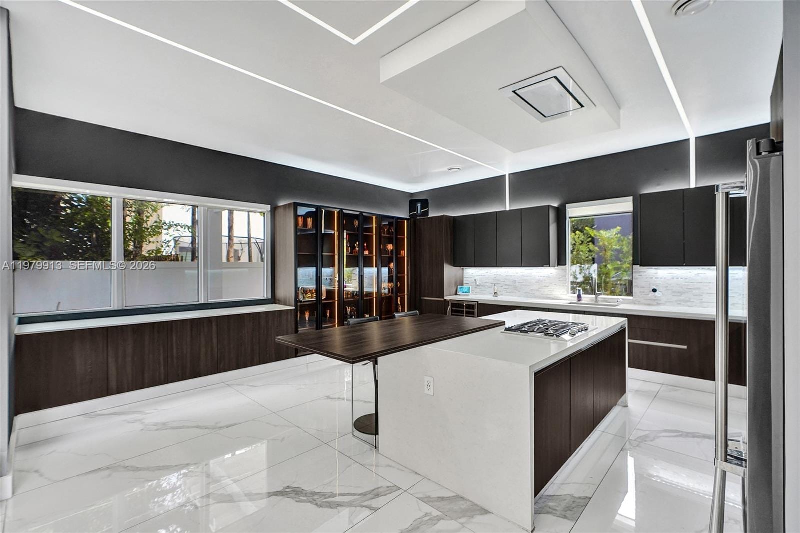 10223 NW 75th Terrace . — photo 11