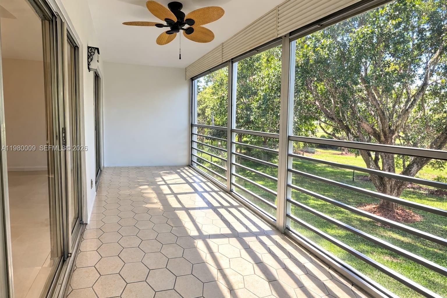 2403 Antigua Circle L2 — photo 9