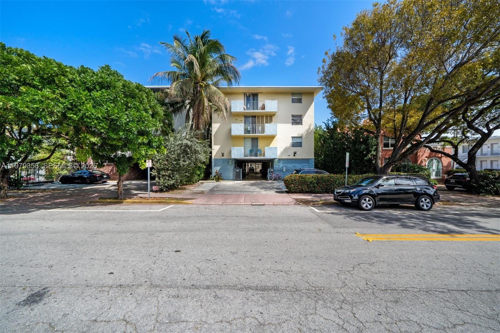 915 Jefferson Avenue 2C — photo 2