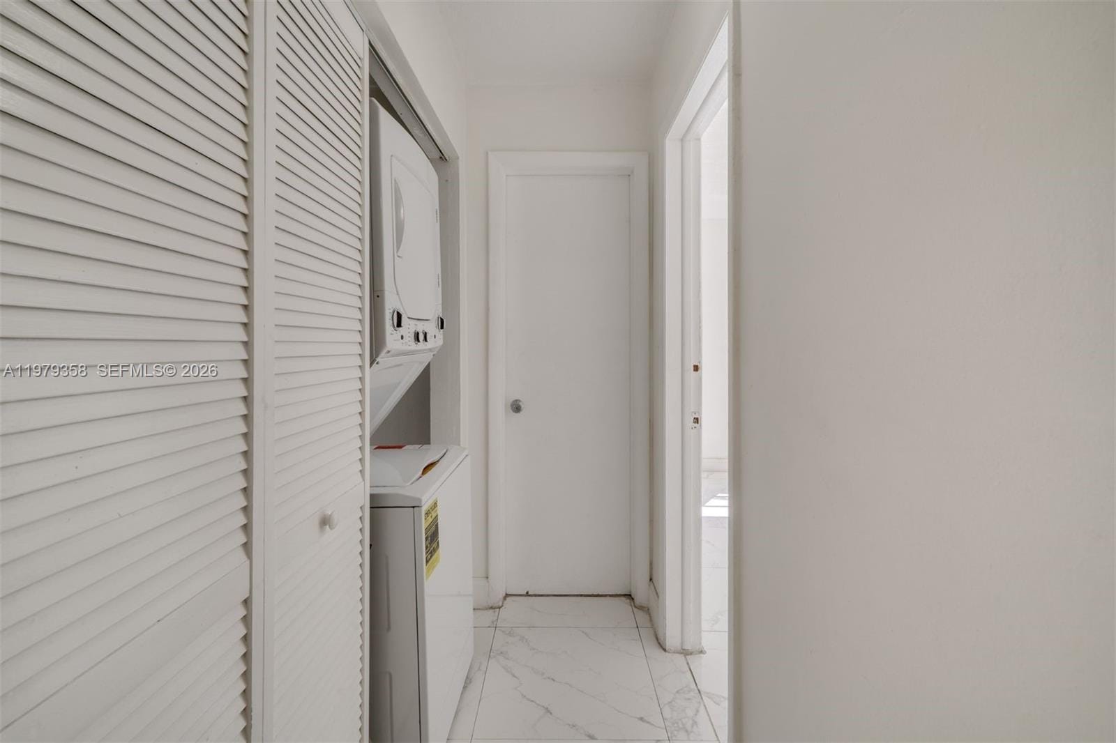915 Jefferson Avenue 2C — photo 8
