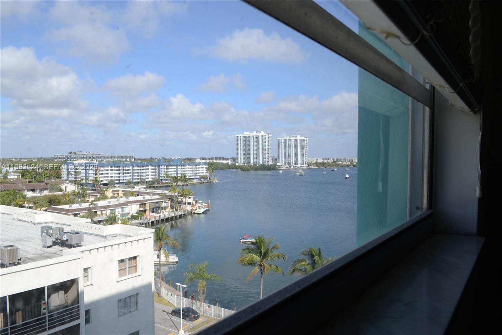 2841 NE 163rd Street 902, North Miami Beach, FL 33160 photo 4