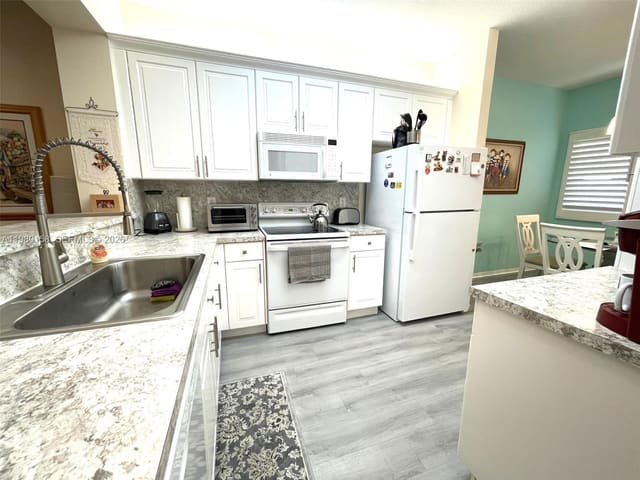 7775 Yardley Drive 409, Tamarac, FL 33321