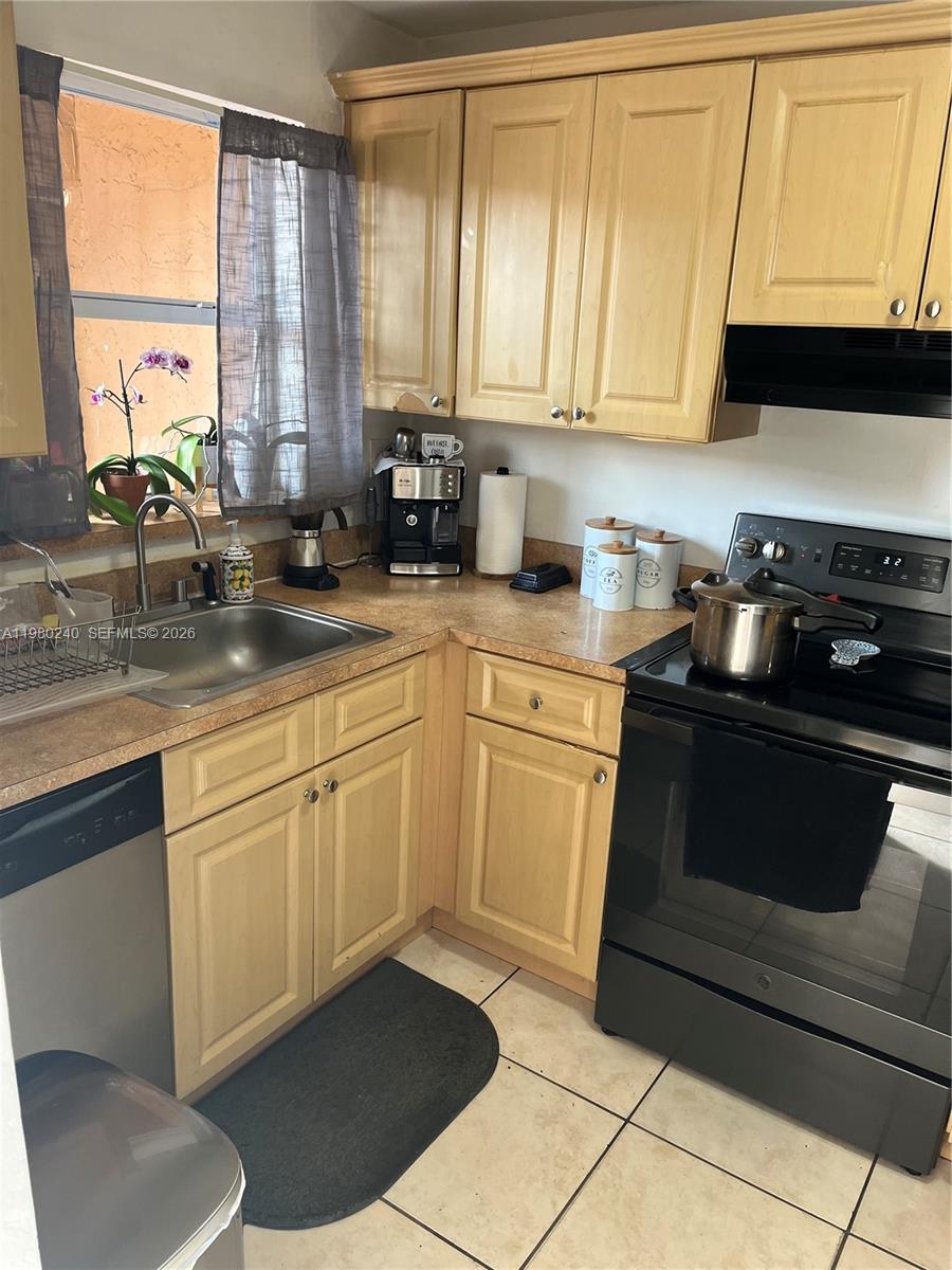 4331 W 11th Lane 65, Hialeah, FL 33012, Hialeah