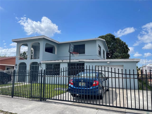 952 E 19th Street, Hialeah, FL 33013