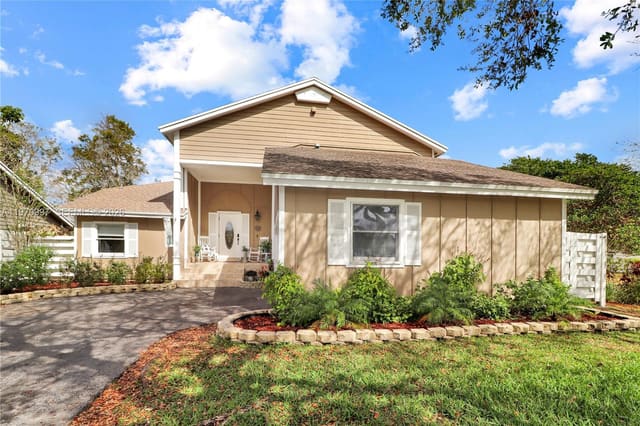 14141 SW 146th Terrace, sold in Country Walk Sec 3, Miami, FL