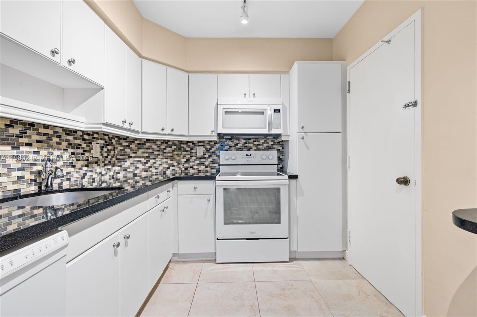 500 Bayview Drive 325, Sunny Isles Beach, FL 33160 photo 27