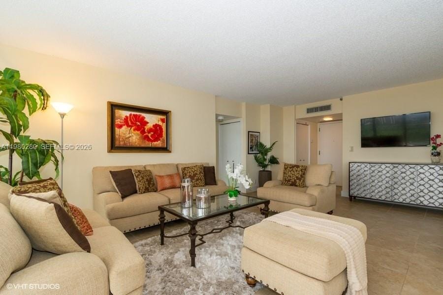 19707 Turnberry Way 23C, Aventura, FL 33180 photo 2