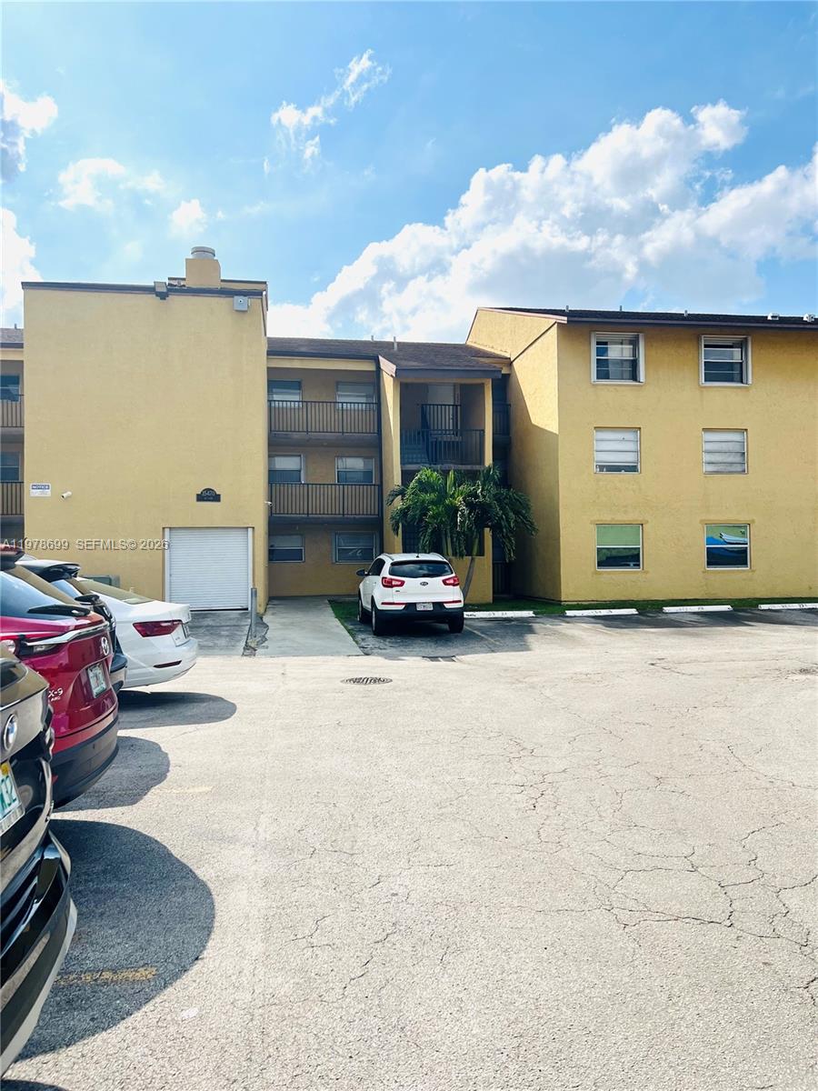15470 SW 82nd Lane 316, Miami, FL 33193, Miami