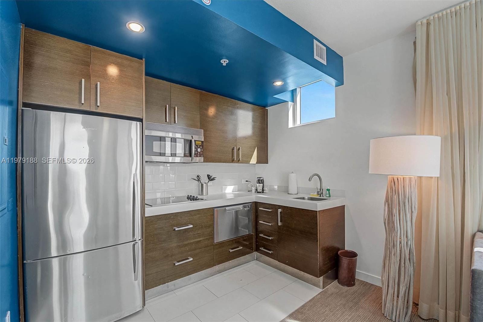 17315 Collins Avenue 1805 — photo 9