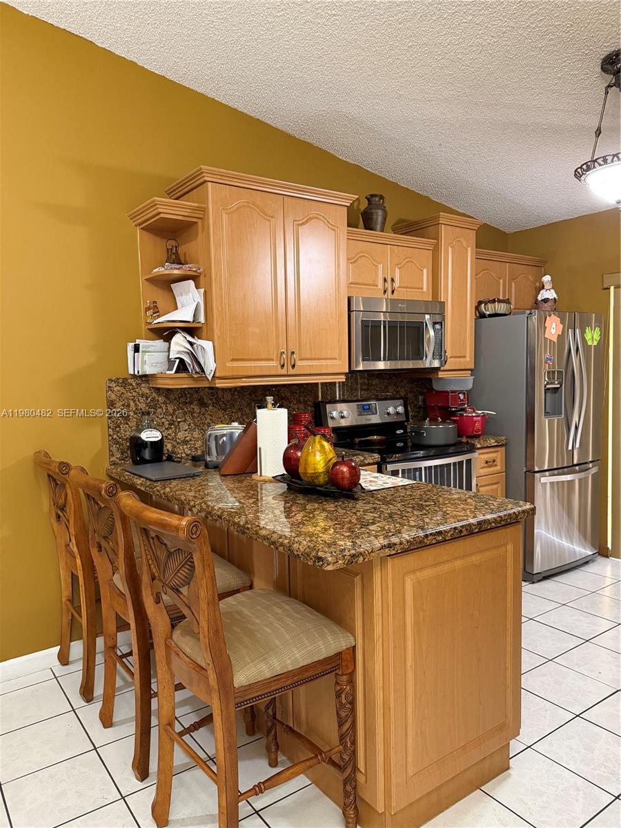 7792 W 29th Way 202, Hialeah, FL 33018, Hialeah