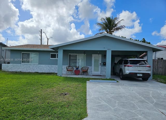4613 NW 30th Terrace, sold in Tamarac Lakes South, Tamarac, FL